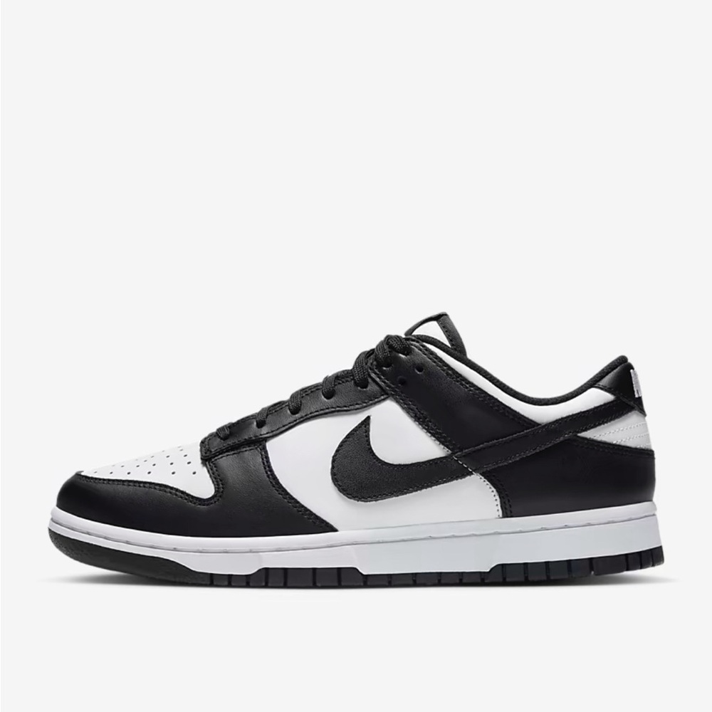 NIKE DUNK LOW “Panda” Women’s 7/Men’s 5.5